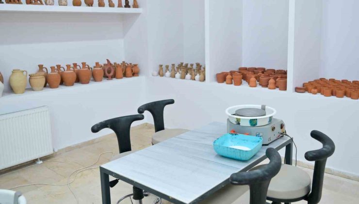 Esenyurt’ta Kadın Sanat Merkezi Açıldı!