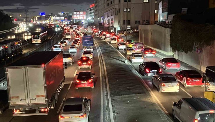 İstanbul’da Trafik Yoğunluğu Yüzde 83’e Çıktı!