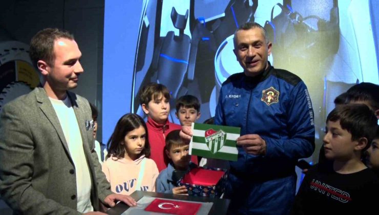 Uzay Yolcusu Gökhan Erdem Çocuklarla Buluştu