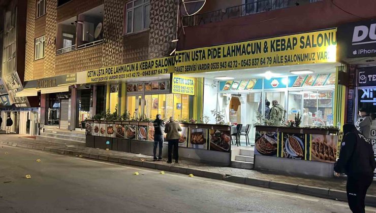 Kebapçıda Silahlı Saldırı: 2 Yaralı, Kaçan Şüpheliler!