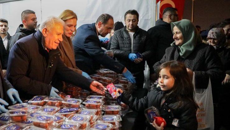 Bursa’da Miraç Kandili’nde Tatlı İkramı