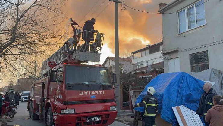 Edirne’de Kömür Deposu Yangını: Maddi Hasar Büyük