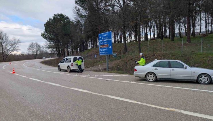 İnegöl’de Trafik Kazası: 2 Yaralı!