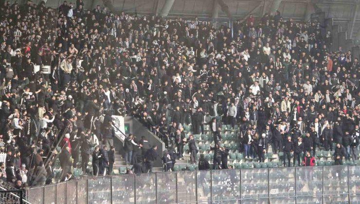 Beşiktaş Maçında Tribünlerde Gergin Anlar!