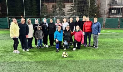Kadınlar Günü’nde Futbolla Dostluk Maçı!