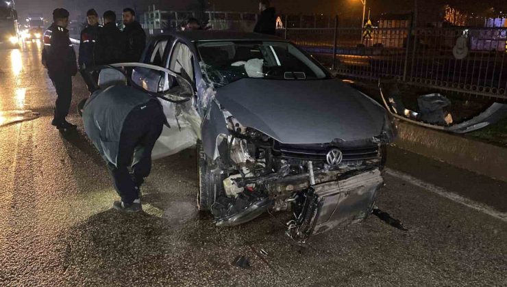 İnegöl’de Kontrolden Çıkan Araç Bariyerlere Çarptı!