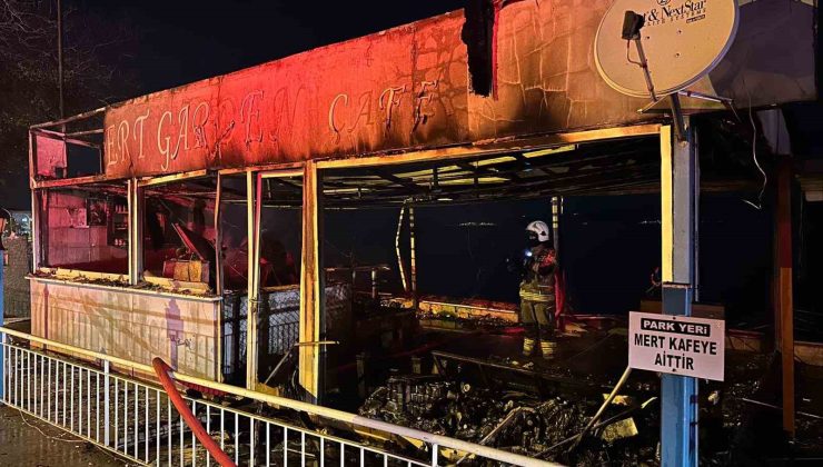 Gemlik’te Kafe Yangını, İtfaiye Hızla Müdahale Etti!