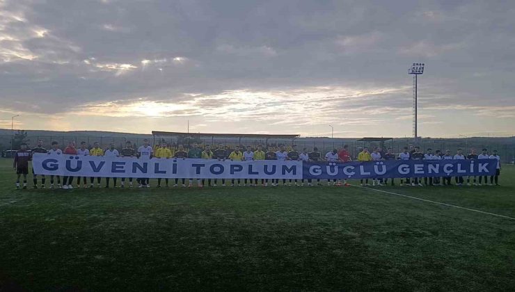 Polis ve Romanlar Dostluk Maçında Buluştu!