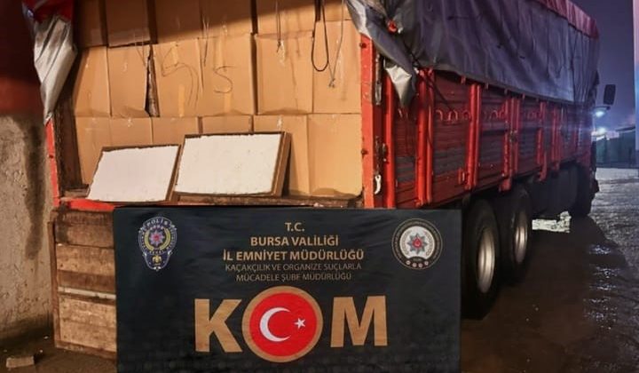 Bursa’da 4 Milyon Kaçak Makaron Ele Geçirildi!