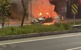 Alev Topuna Dönen Otomobilde Can Kaybı Yok!