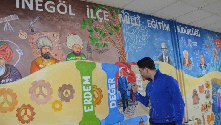 Engelli Öğretmenden Tarihi Duvara Resim