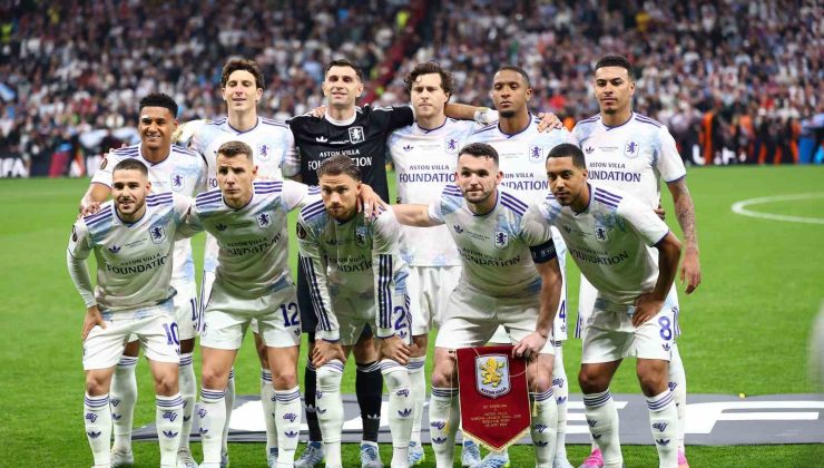 Aston Villa, Beşiktaş Park’ta Kupayı Kaldırdı!