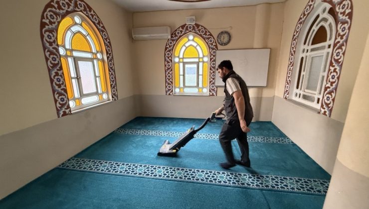 Kartepe’de İbadethaneler Bayrama Hazırlanıyor
