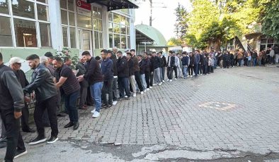 Asırlık Bayram Geleneği: Akçakoyun’da Zincir