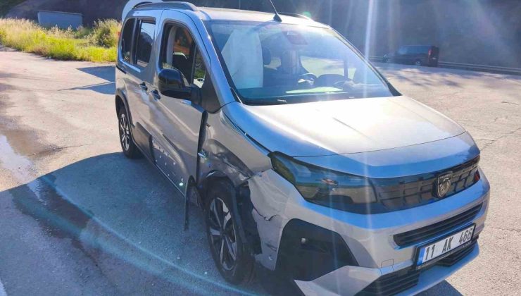 Bilecik’te Trafik Kazası: 4 Yaralı!