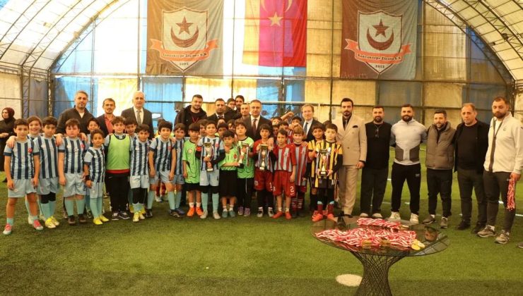 23 Nisan Coşkusuyla Sancaktepe’de Futbol Turnuvası